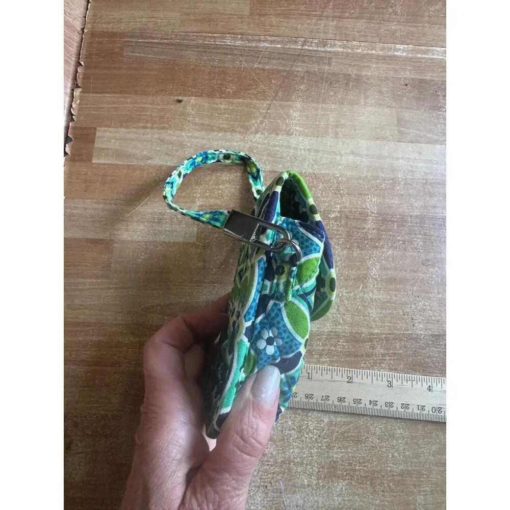 Retired Vera Bradley Tech Case / Clip-On Pouch in Daisy Daisy